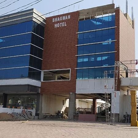 Bhagwan Hotel Gonda Dış mekan fotoğraf