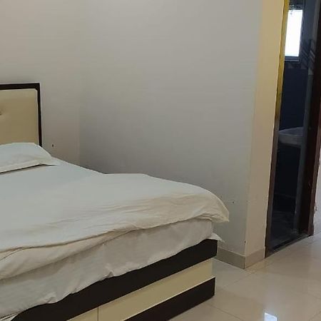 Bhagwan Hotel Gonda Dış mekan fotoğraf