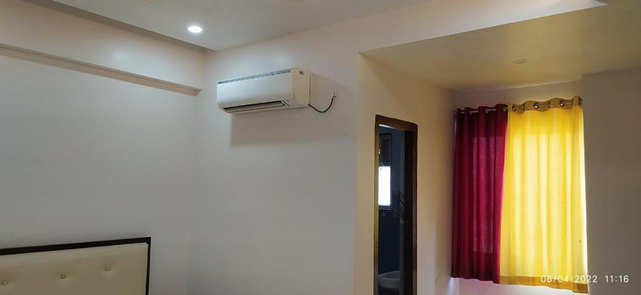 Bhagwan Hotel Gonda Dış mekan fotoğraf